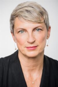 High-resolution portrait of Alisa Palmer, 2024 Siminovitch Prize finalist in theatre direction